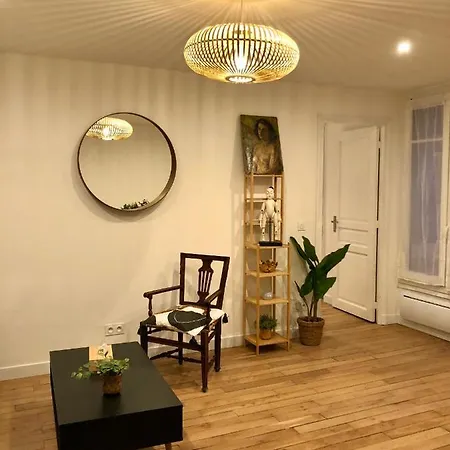 Rare D'architecte En De Montmartre Апартаменты Париж