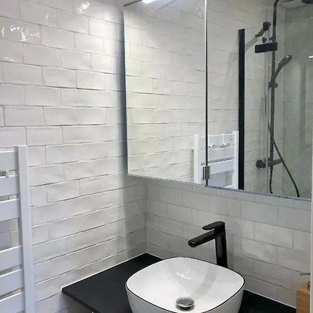 Apartment Rare D'architecte En De Montmartre Paris