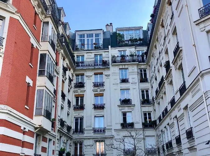Apartment Rare D'architecte En De Montmartre *