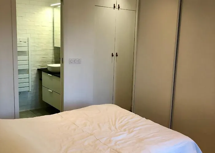 Apartment Rare D'architecte En De Montmartre